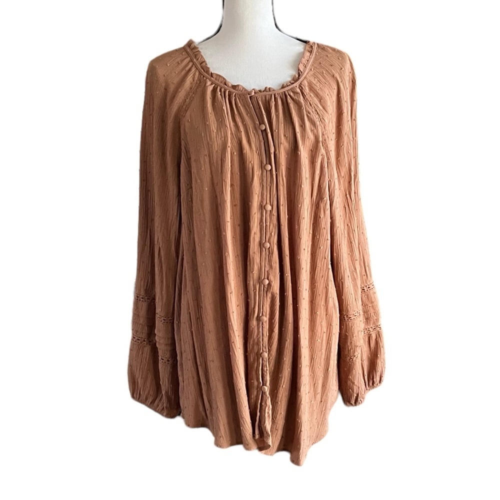 Torrid Boho Swis Dotted Rayon Blend Long Billowy Sleeves Blouse. Size 4 - Picture 8 of 8